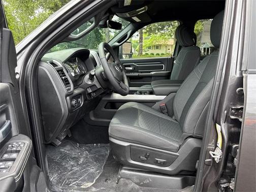 2025 RAM 2500 Big Horn Crew Cab 4x4 6'4' Box