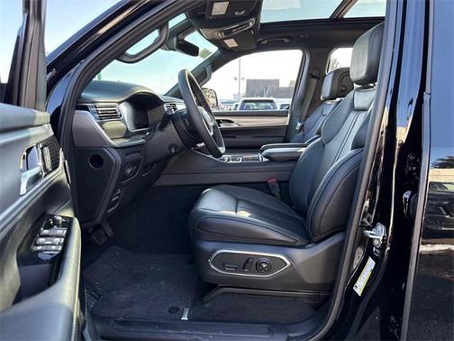 2026 Jeep Grand Wagoneer L Limited Reserve 4x4