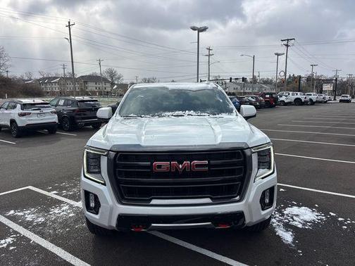 2023 GMC Yukon AT4