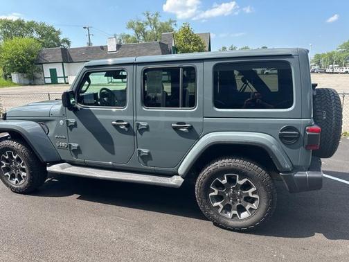 2024 Jeep Wrangler 4-Door Sahara 4x4