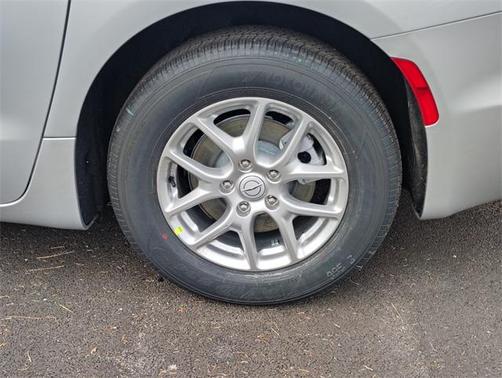 2026 Chrysler Pacifica L