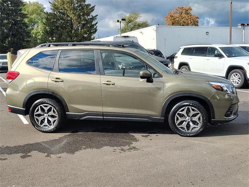 2023 Subaru Forester Premium