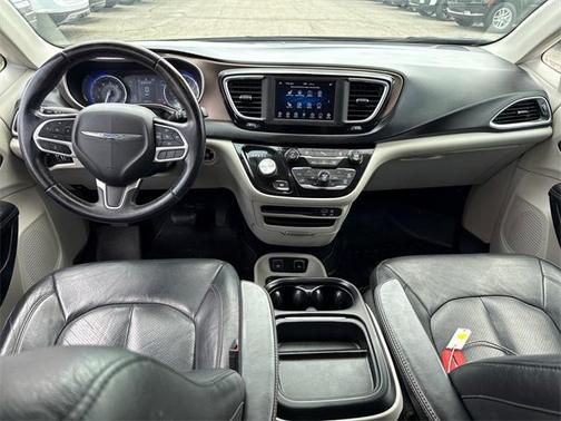 2018 Chrysler Pacifica Touring-L