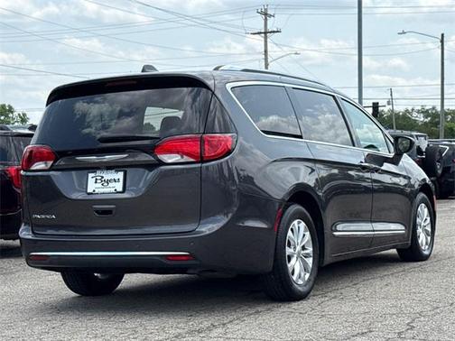 2018 Chrysler Pacifica Touring-L