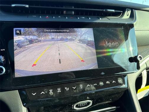 2026 Jeep Grand Cherokee Altitude