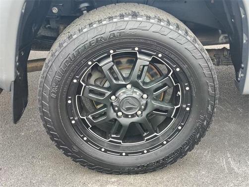 2014 Toyota Tundra SR5