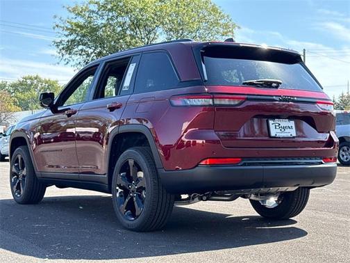2025 Jeep Grand Cherokee Altitude