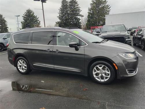 2020 Chrysler Pacifica Touring-L Plus