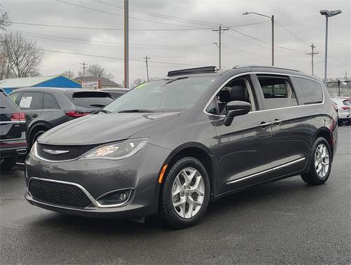 2020 Chrysler Pacifica Touring-L Plus