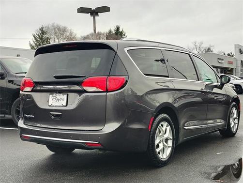 2020 Chrysler Pacifica Touring-L Plus
