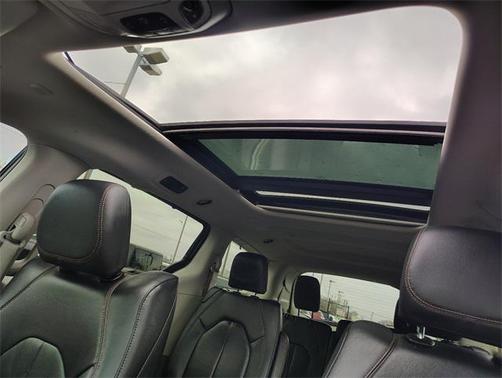 2020 Chrysler Pacifica Touring-L Plus