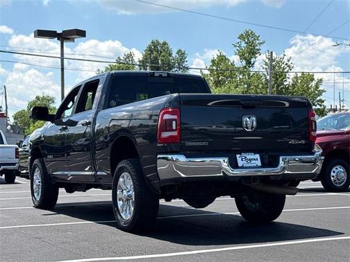 2022 RAM 2500 Big Horn Crew Cab 4x4 6'4' Box