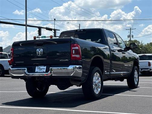 2022 RAM 2500 Big Horn Crew Cab 4x4 6'4' Box