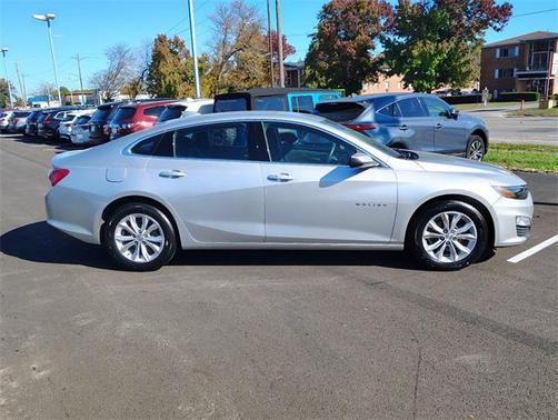 2021 Chevrolet Malibu FWD LT