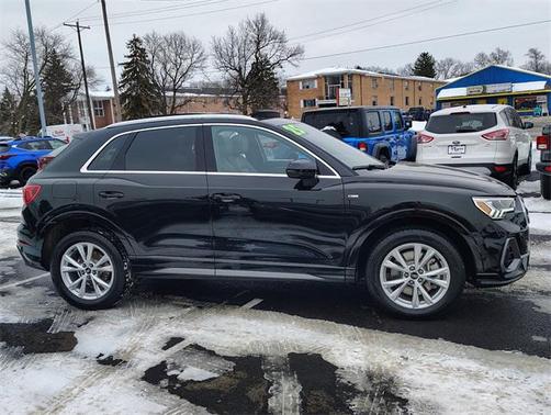2025 Audi Q3 Premium 45 TFSI S line quattro Tiptronic