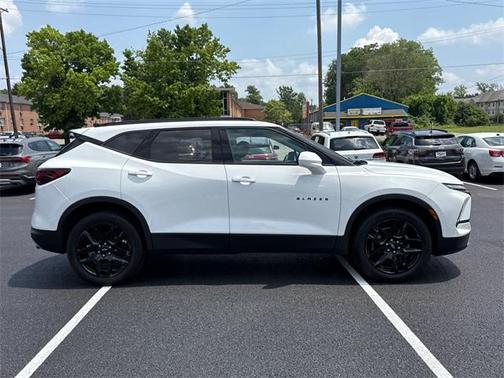 2023 Chevrolet Blazer 2LT