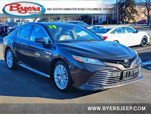 2019 Toyota Camry XLE