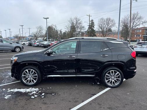 2023 GMC Terrain Denali