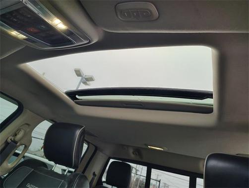 2020 RAM 3500 Laramie Crew Cab 4x4 8' Box