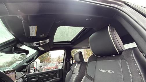 2026 RAM 3500 Laramie Crew Cab 4x4 8' Box