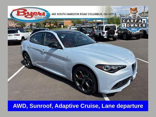 Moonlight Gray Metallic 2024 Alfa Romeo Giulia Ti