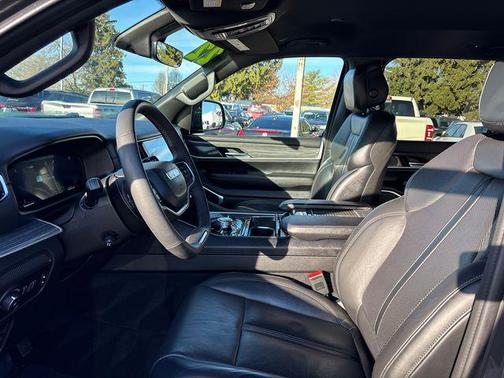 2022 Jeep Wagoneer Series III 4x4