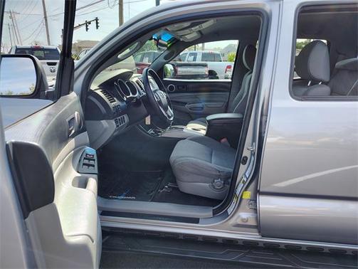 2015 Toyota Tacoma Base