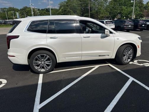 2023 Cadillac XT6 Premium Luxury AWD