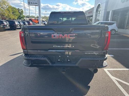 2024 GMC Sierra 2500 Denali