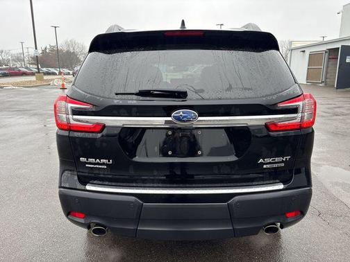 Crystal Black Silica 2023 Subaru Ascent Limited 8-Passenger