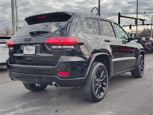 2017 Jeep Grand Cherokee Altitude