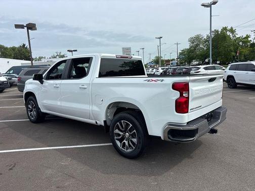 Summit White 2023 Chevrolet Silverado 1500 LT
