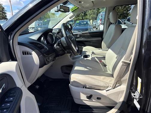 2013 Chrysler Town & Country Touring-L