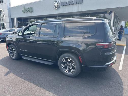 2023 Jeep Wagoneer Series III 4x4