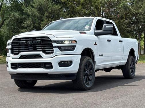 2025 RAM 2500 Big Horn Crew Cab 4x4 6'4' Box