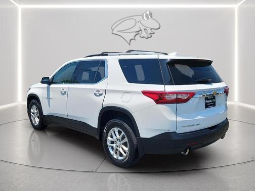 Summit White 2018 Chevrolet Traverse LT Cloth
