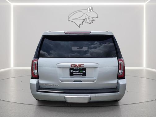 Quicksilver Metallic 2019 GMC Yukon XL SLT