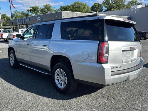 Quicksilver Metallic 2019 GMC Yukon XL SLT