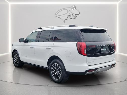 Oxford White 2025 Ford Expedition Platinum