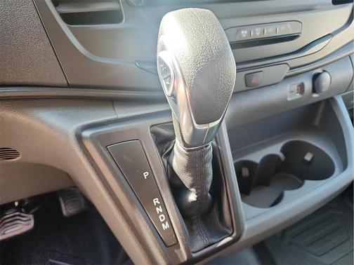 Oxford White 2026 Ford Transit-250 148 WB Medium Roof Cargo