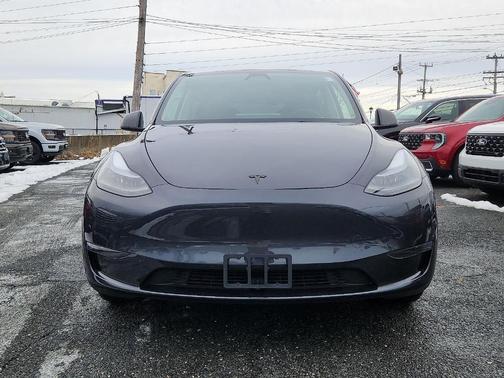 2024 Tesla Model Y Base