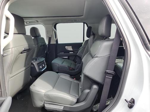 Space Silver 2026 Ford Expedition Active