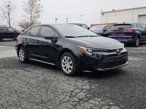2024 Toyota Corolla Hybrid LE