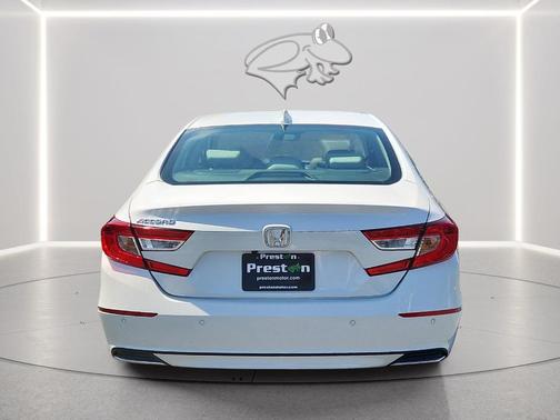 Platinum White Pearl 2022 Honda Accord EX-L
