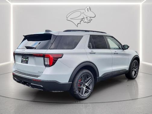 Space Gray 2026 Ford Explorer ST-Line