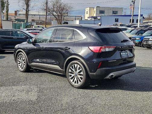 2020 Ford Escape Titanium Hybrid