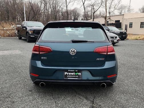 2018 Volkswagen Golf GTI 2.0T S 4-Door