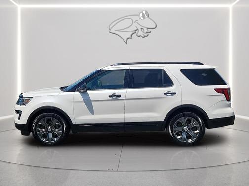 White Platinum Tri-Coat Metallic 2018 Ford Explorer sport
