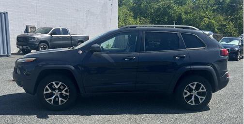 Diamond Black 2017 Jeep Cherokee Trailhawk