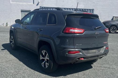 Diamond Black 2017 Jeep Cherokee Trailhawk